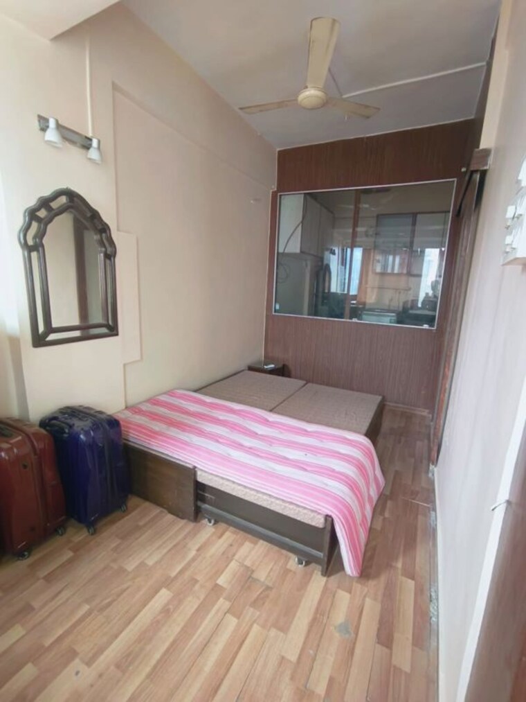 Bedroom, usha-sadan-apartment 1 Bedroom 600 Sq.Ft. Apartment In Colaba Mumbai 10527060