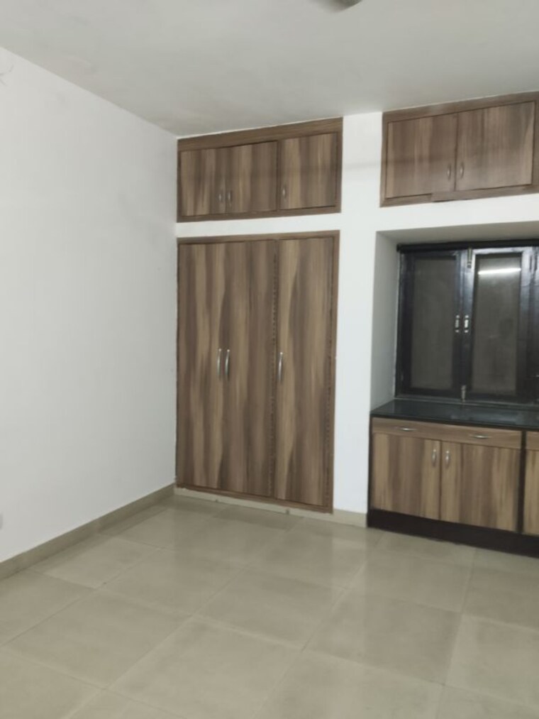 Room, sarita vihar 4 Bedroom 2250 Sq.Ft. Apartment In Sarita Vihar Delhi 10527059