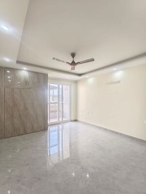 Room in 3 BHK Builder Floor at Ansal Palam Triangle, Palam Vihar Extension – for Rent