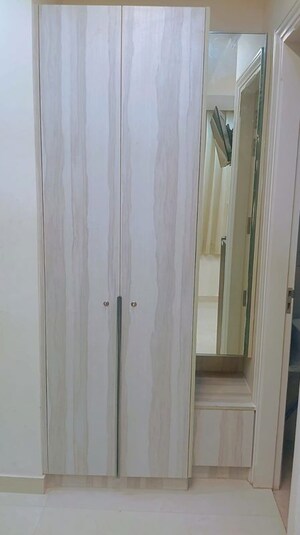 Building Lobby in 1 BHK Builder Floor at Sector 40 – for Rent