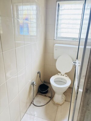 Bathroom in 1 BHK Apartment at Lal Bahadur Shastri Nagar – for Rent