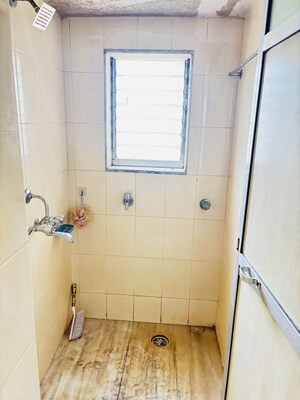 Bathroom in 1 BHK Apartment at Lal Bahadur Shastri Nagar – for Rent