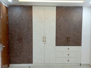 Room in 3 BHK Builder Floor at Sector 23 – for Rent