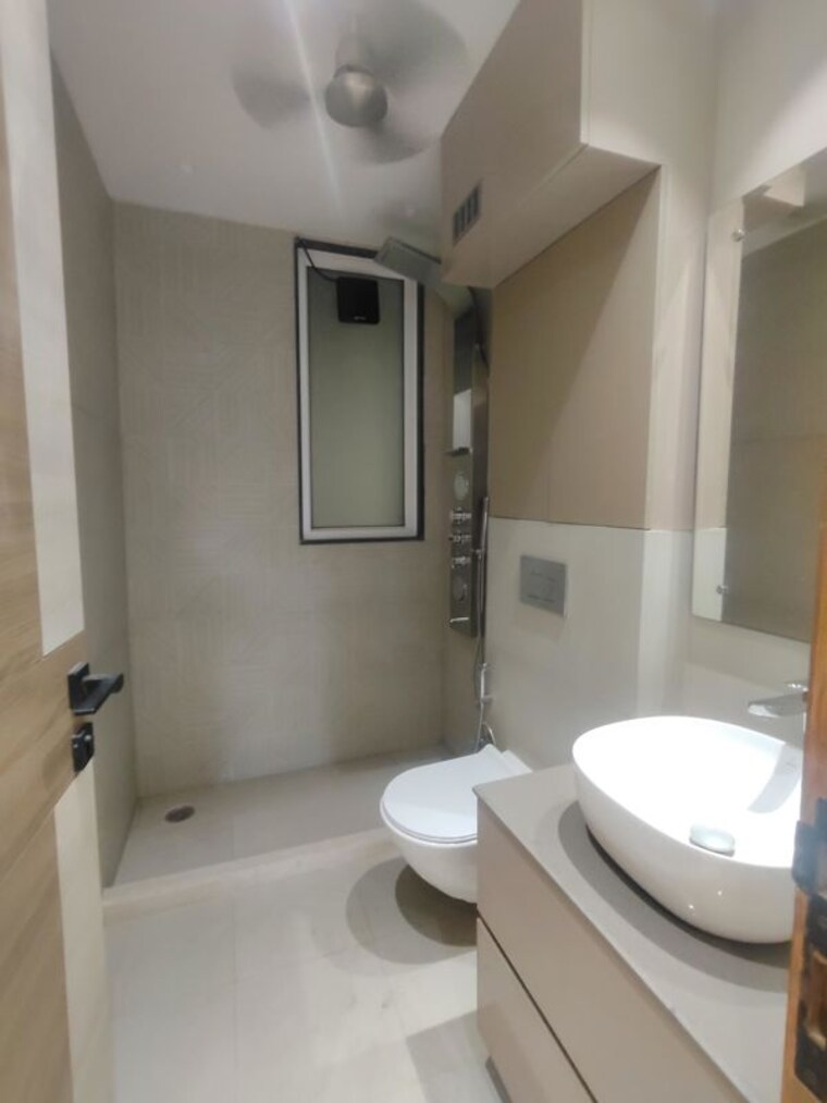 Bathroom, sector 22 4 Bedroom 2100 Sq.Ft. Builder Floor In Sector 22 Gurgaon 10527099