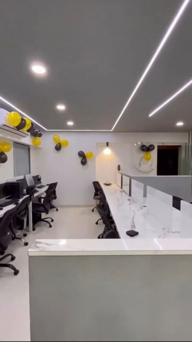 Team Area, ambawadi Commercial Office Space 915 Sq.Ft. In Ambawadi Ahmedabad 10527100