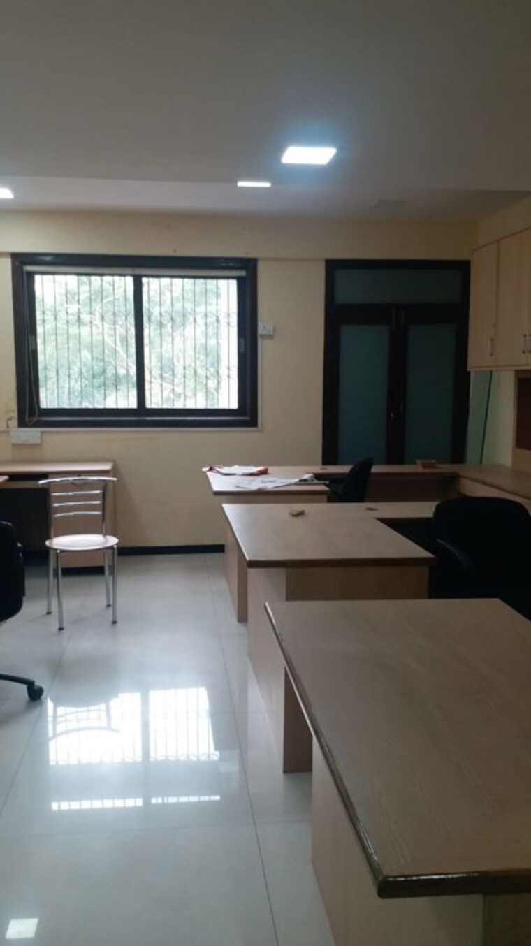 Floor Plan, chembur Commercial Office Space 1950 Sq.Ft. In Chembur Mumbai 10527103