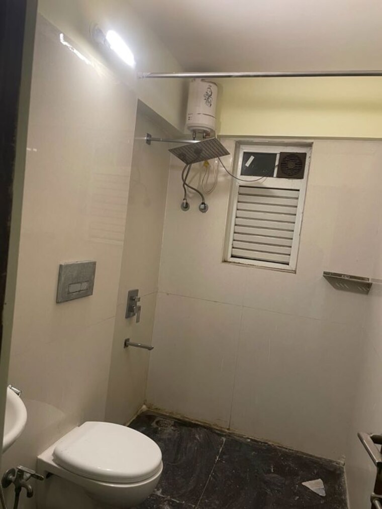 Bathroom, ruparel-orion 3 Bedroom 1000 Sq.Ft. Apartment In Chembur Mumbai 10527114
