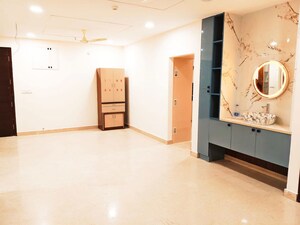 Room in 3 BHK Apartment at Aurobindo Kohinoor, Serilingampally – for Rent