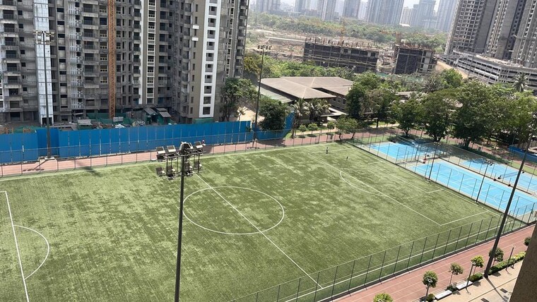 Swimming Pool, lodha-amara-new-tower 2 Bedroom 651 Sq.Ft. Apartment In Kolshet Road Thane 10527123