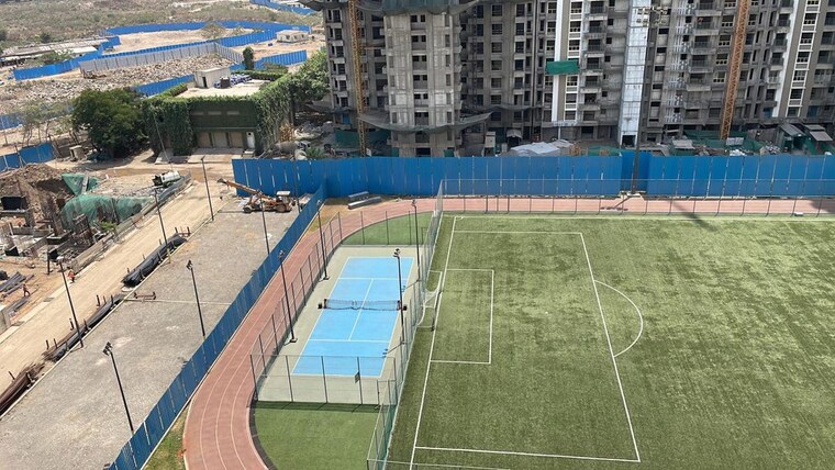 Swimming Pool, lodha-amara-new-tower 2 Bedroom 651 Sq.Ft. Apartment In Kolshet Road Thane 10527123