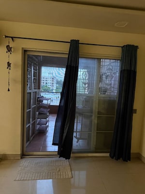 Room in 3 BHK Apartment at Zircon Ventures CHS Ltd, Viman Nagar – for Rent