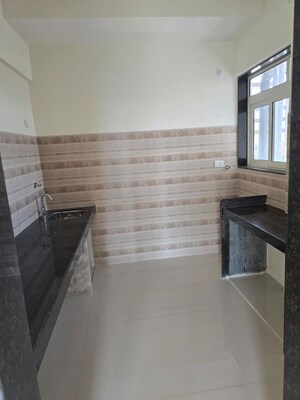 Room in 2 BHK Apartment at Sheth Avante, Kanjurmarg West – for Rent