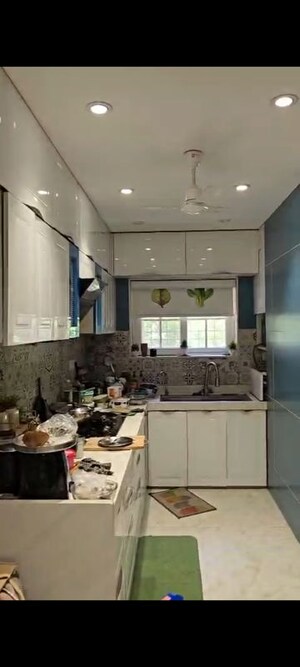 Team Area in 3 BHK Builder Floor at Sarita Vihar – for Sale