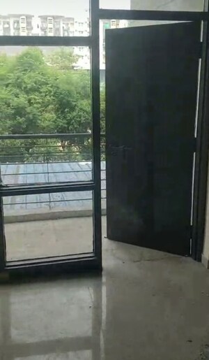Room in 3 BHK Apartment at Sector 86 – for Sale