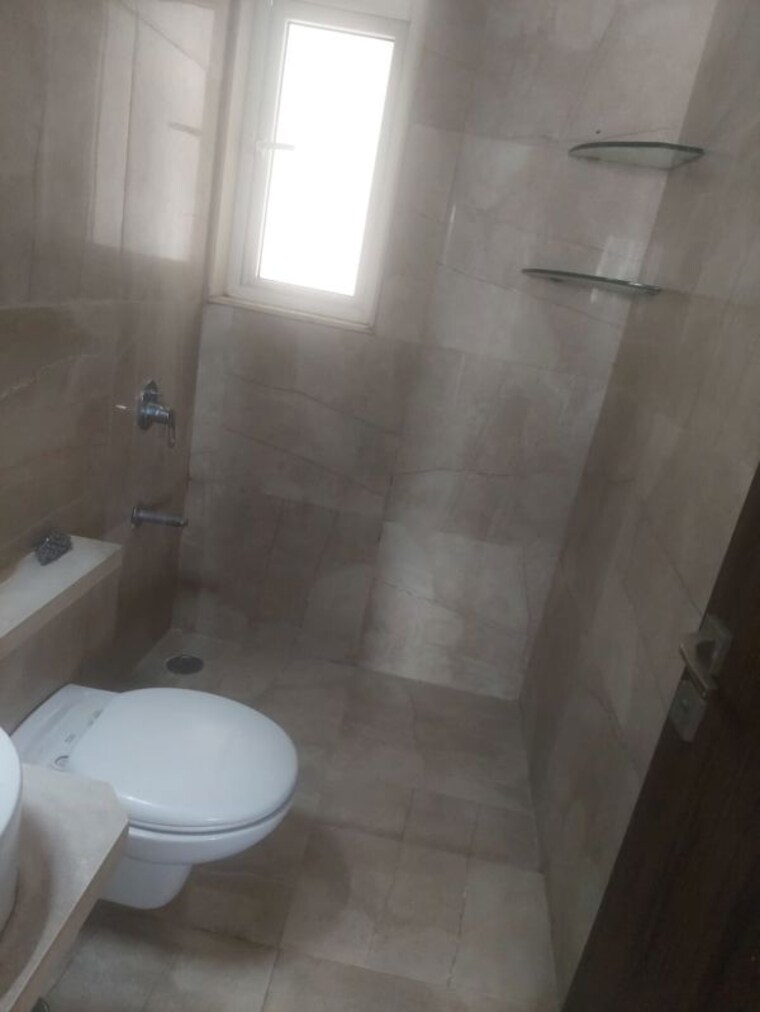 Bathroom, omkar-alta-monte 3 Bedroom 1833 Sq.Ft. Apartment In Malad East Mumbai 10527164