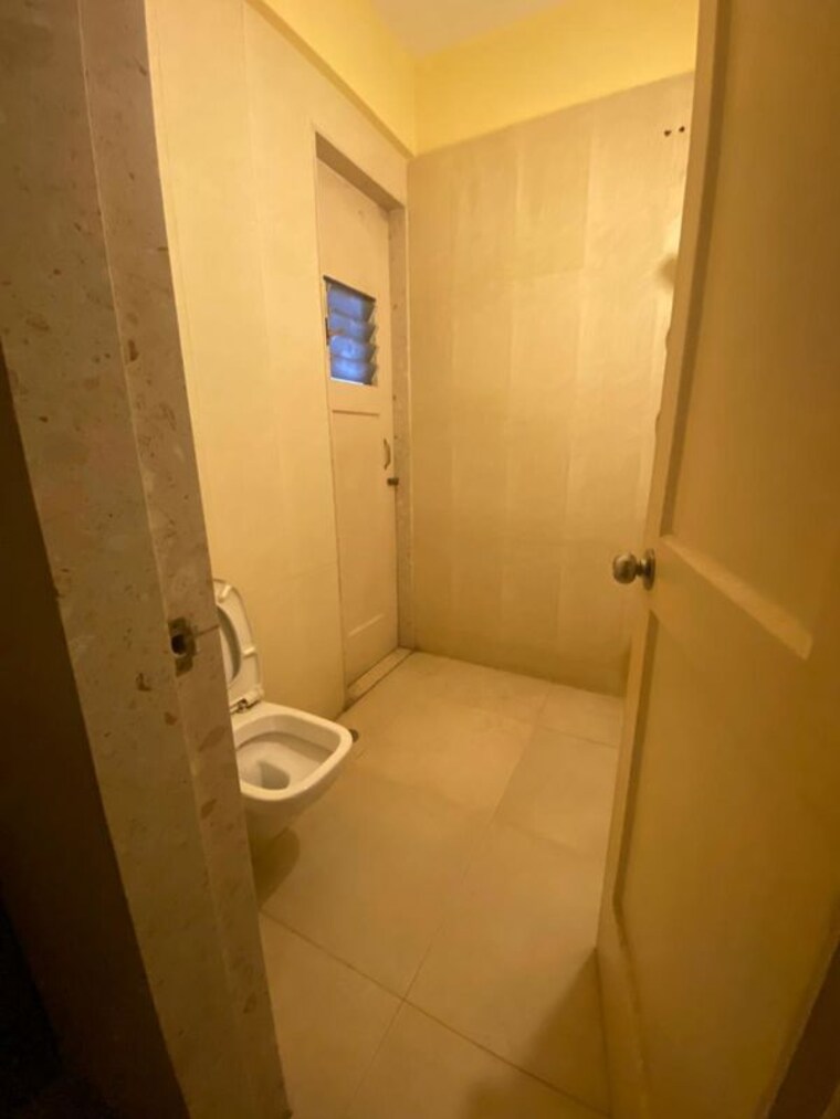 Bathroom, oswal-bella-vista 3 Bedroom 1300 Sq.Ft. Apartment In Oswal Park Thane 10526532
