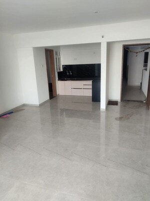 Room in 2 BHK Apartment at Shriram Nysa, Dhanori – for Rent