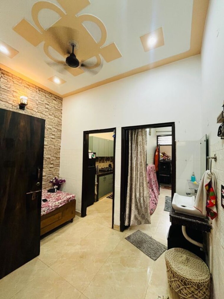 Bedroom, sector 62 6 Bedroom 100 Sq.Yd. Independent House In Sector 62 Faridabad 10527219