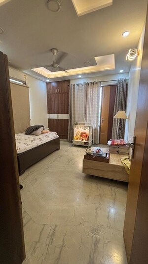 Bedroom in 3 BHK Builder Floor at Sushant Lok I – for Rent