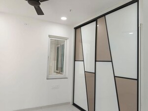 Room in 3 BHK Apartment at Jayabheri The Nirvana, Gopanpally – for Rent