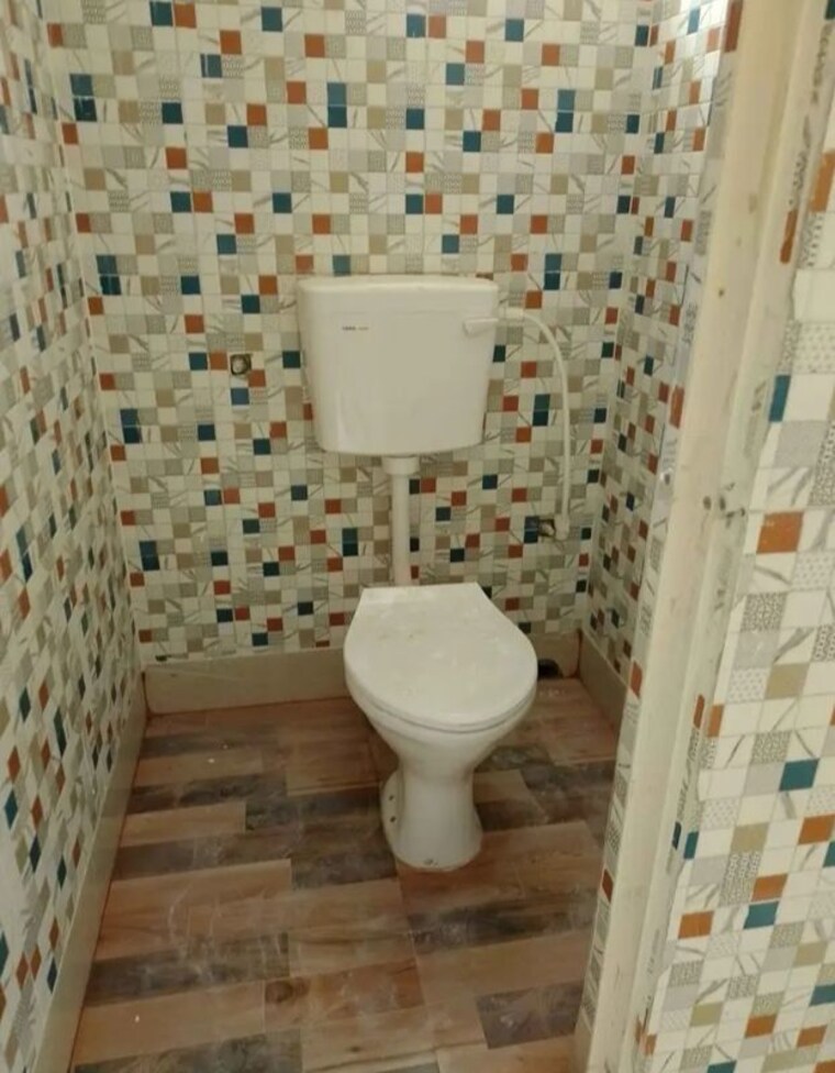 Bathroom, airport-tower 3.5 Bedroom 1400 Sq.Ft. Apartment In Dum Dum Kolkata 10527242