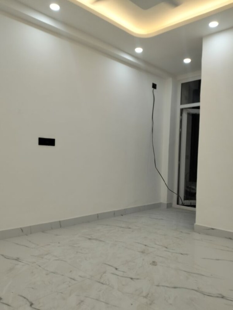 Room, khirki extension 3 Bedroom 1050 Sq.Ft. Builder Floor In Khirki Extension Delhi 10462591