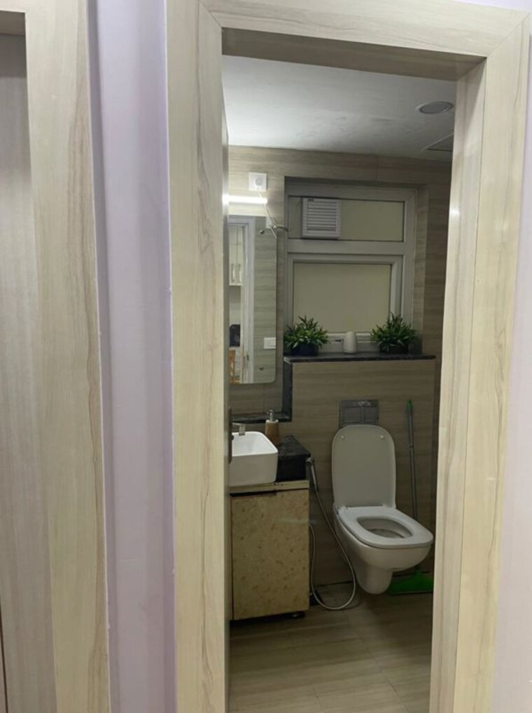 Bathroom, vipul-tatvam-villas 3.5 Bedroom 2500 Sq.Ft. Builder Floor In Sector 48 Gurgaon 10527256