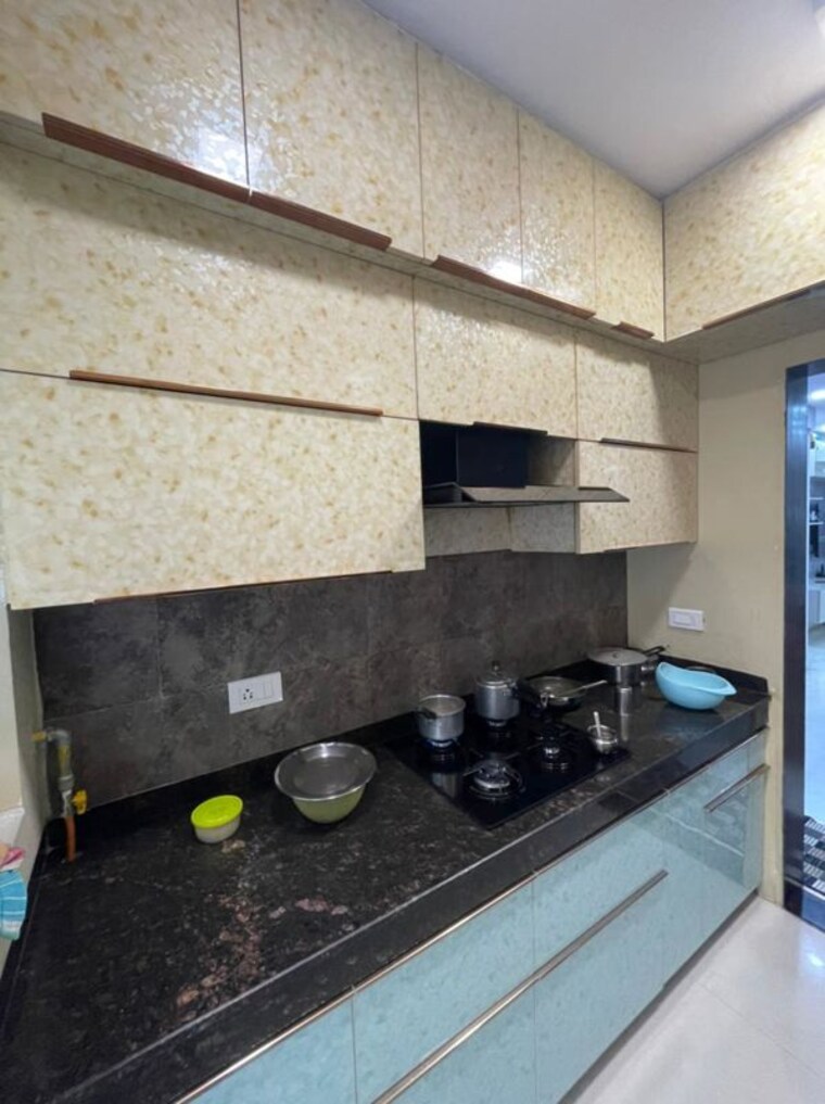 Kitchen, vipul-tatvam-villas 3.5 Bedroom 2500 Sq.Ft. Builder Floor In Sector 48 Gurgaon 10527256