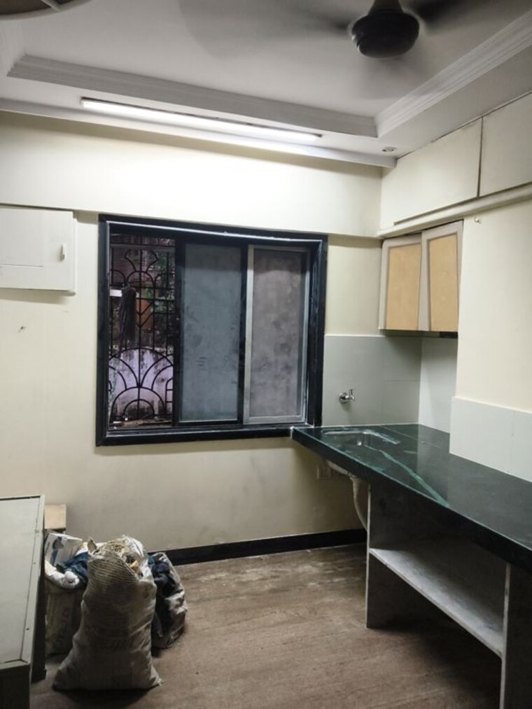 Kitchen, vile parle east 1 RK 350 Sq.Ft. Apartment In Vile Parle East Mumbai 10527290