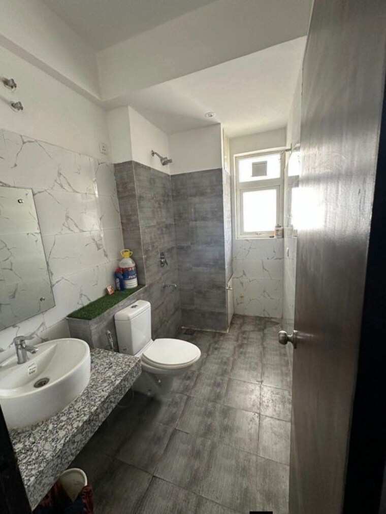 Bathroom, godrej-habitat 2 Bedroom 1444 Sq.Ft. Apartment In Sector 3 Gurgaon 10527340