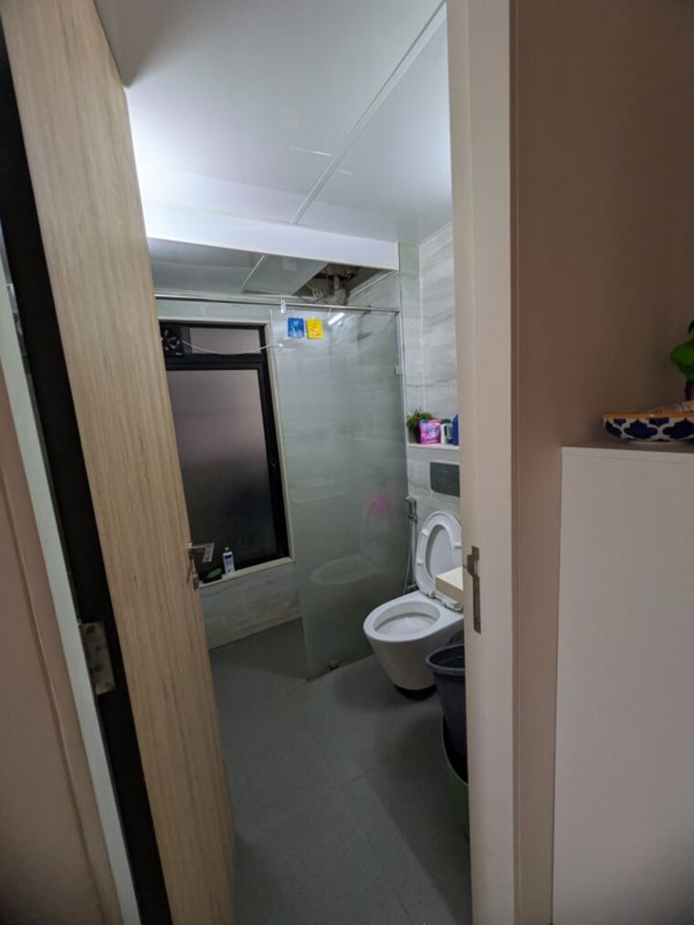 Bathroom, marathon-monte-south 3 Bedroom 1250 Sq.Ft. Apartment In Byculla West Mumbai 10527328