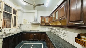 Kitchen in 4 BHK Villa at BPTP Amstoria Country Floor, Sector 102 – for Rent