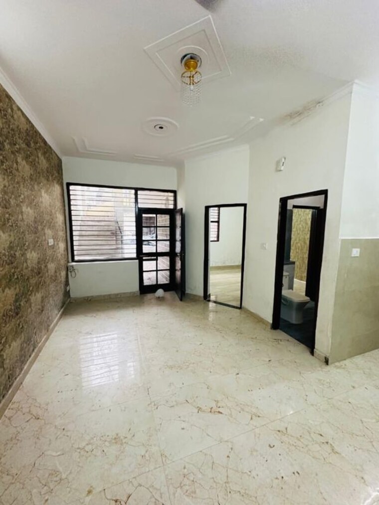 Living Room, kishanpura 2 Bedroom 900 Sq.Ft. Builder Floor In Kishanpura Zirakpur 10527432