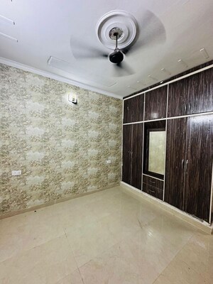 Room in 2 BHK Builder Floor at Kishanpura – for Sale
