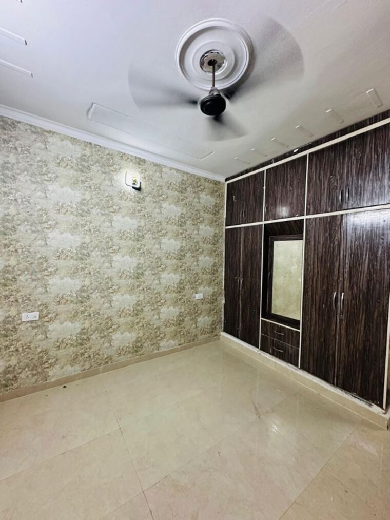 Room, kishanpura 2 Bedroom 900 Sq.Ft. Builder Floor In Kishanpura Zirakpur 10527432