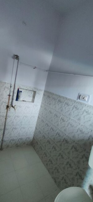 Bathroom in 2 BHK Independent House at Rajajipuram – for Rent