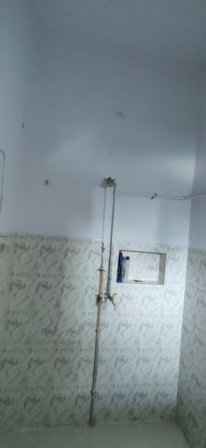 Attached Bathroom in 2 BHK Independent House at Rajajipuram – for Rent