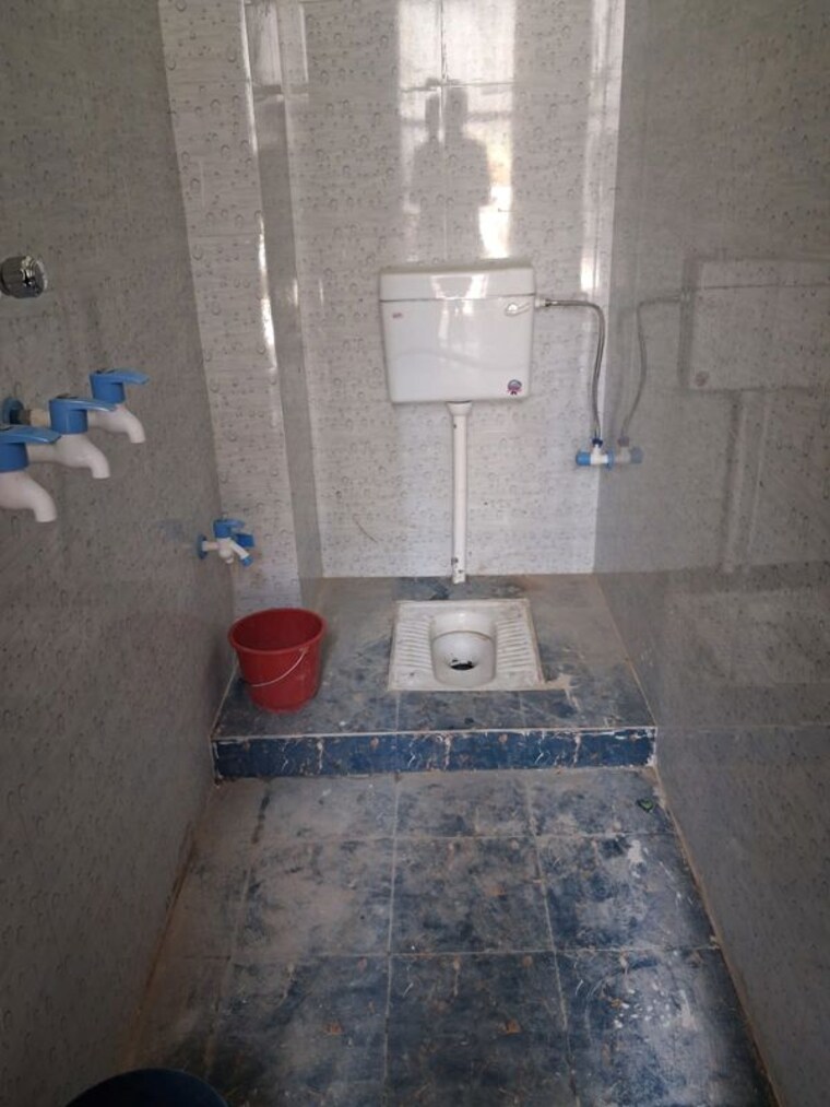 Bathroom, alpha ii greater noida 2 Bedroom 660 Sq.Ft. Independent House In Alpha Ii Greater Noida Greater Noida 10527457