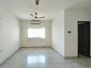 2 BHK Apartment For Rent in Lodha Luxuria Priva, Majiwada