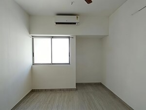 Master Bedroom in 2 BHK Apartment at Lodha Luxuria Priva, Majiwada – for Rent