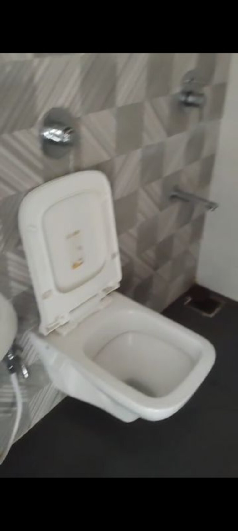 Bathroom, kurla east 1 Bedroom 460 Sq.Ft. Apartment In Kurla East Mumbai 10527491