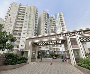  Apartment For Sale in Thazhambur