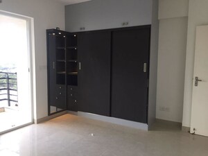 Room in 3 BHK Apartment at Salarpuria Senorita, Sarjapur Road – for Rent