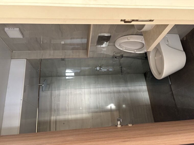 Bathroom, neha-galaxy 3 Bedroom 900 Sq.Ft. Apartment In Prabhadevi Mumbai 10527547