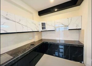 Kitchen in 3 BHK Apartment at Gomti Nagar – for Rent