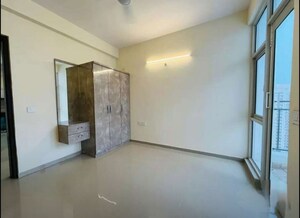 Room in 3 BHK Apartment at Gomti Nagar – for Rent