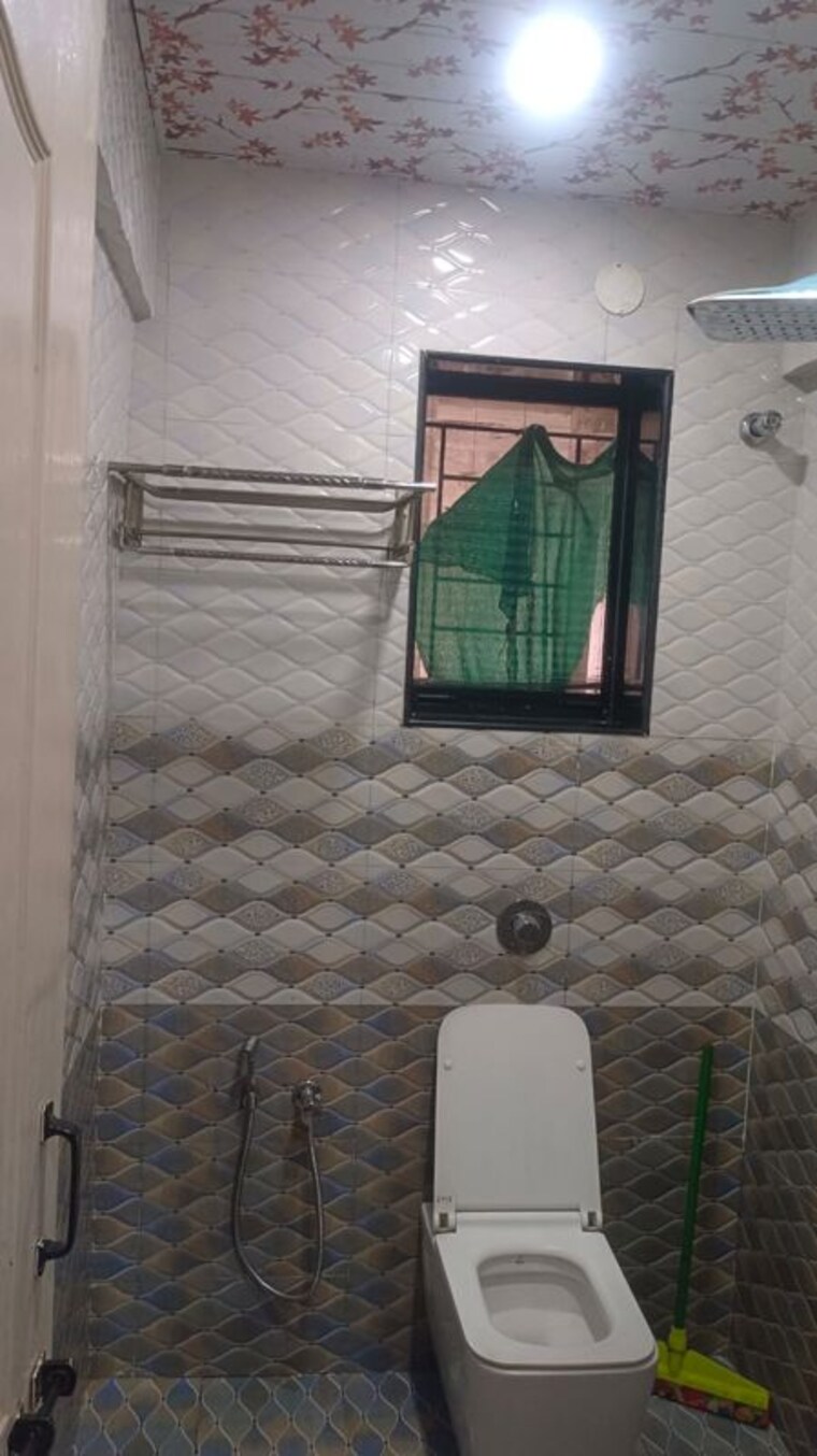 Bathroom, nandan-vatsalya-vihar 2 Bedroom 1200 Sq.Ft. Apartment In Aundh Pune 10527556