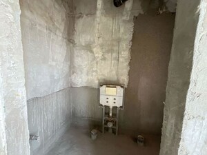 Bathroom in 4 BHK Apartment at Piramal Mahalaxmi, Mahalaxmi – for Sale