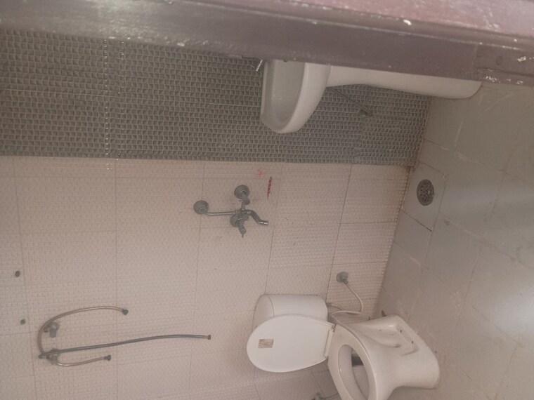 Bathroom, javin-raj-empire 2 Bedroom 1075 Sq.Ft. Apartment In Raj Nagar Extension Ghaziabad 10527573