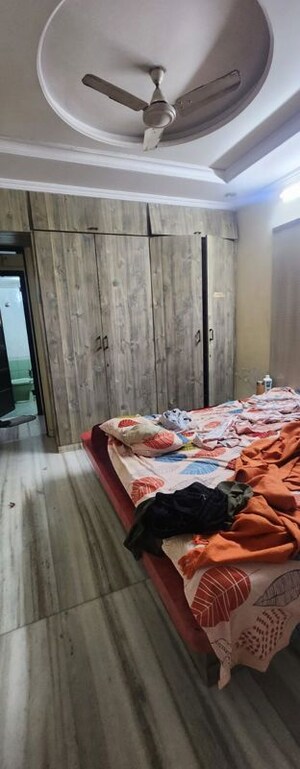 Bedroom in 2 BHK Apartment at Vakola – for Rent